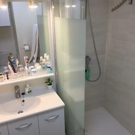 Comfy Studio 5mins Away Pansiyon Alfortville